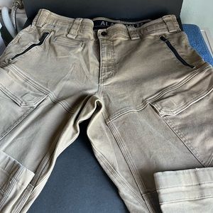 Men’s Khaki Cargo Pants